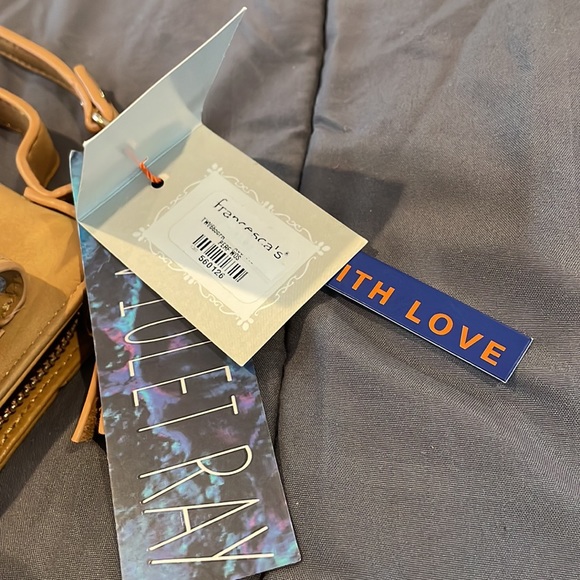 Brand new adorable Francesca’s tan bag with shoulder strap and handle - Picture 7 of 7